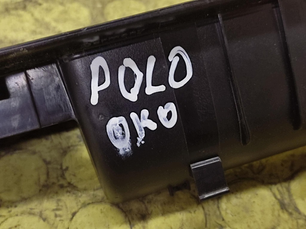 VW POLO IV window control switch 6Q1867171