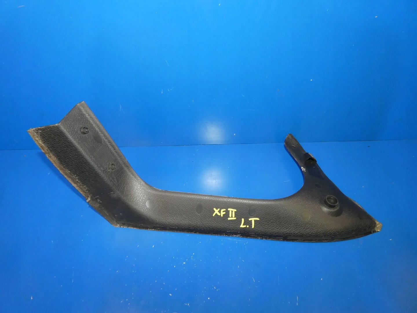 JAGUAR XF X260 sedan moulding side boot left rear part