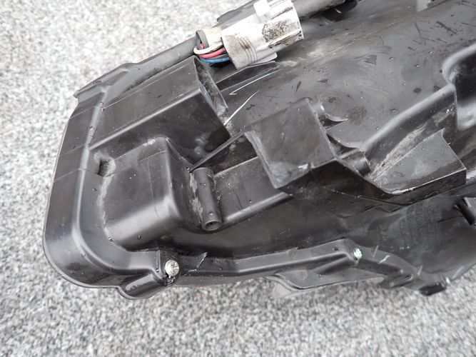 TOYOTA AVENSIS T27 08- reflektor right light right