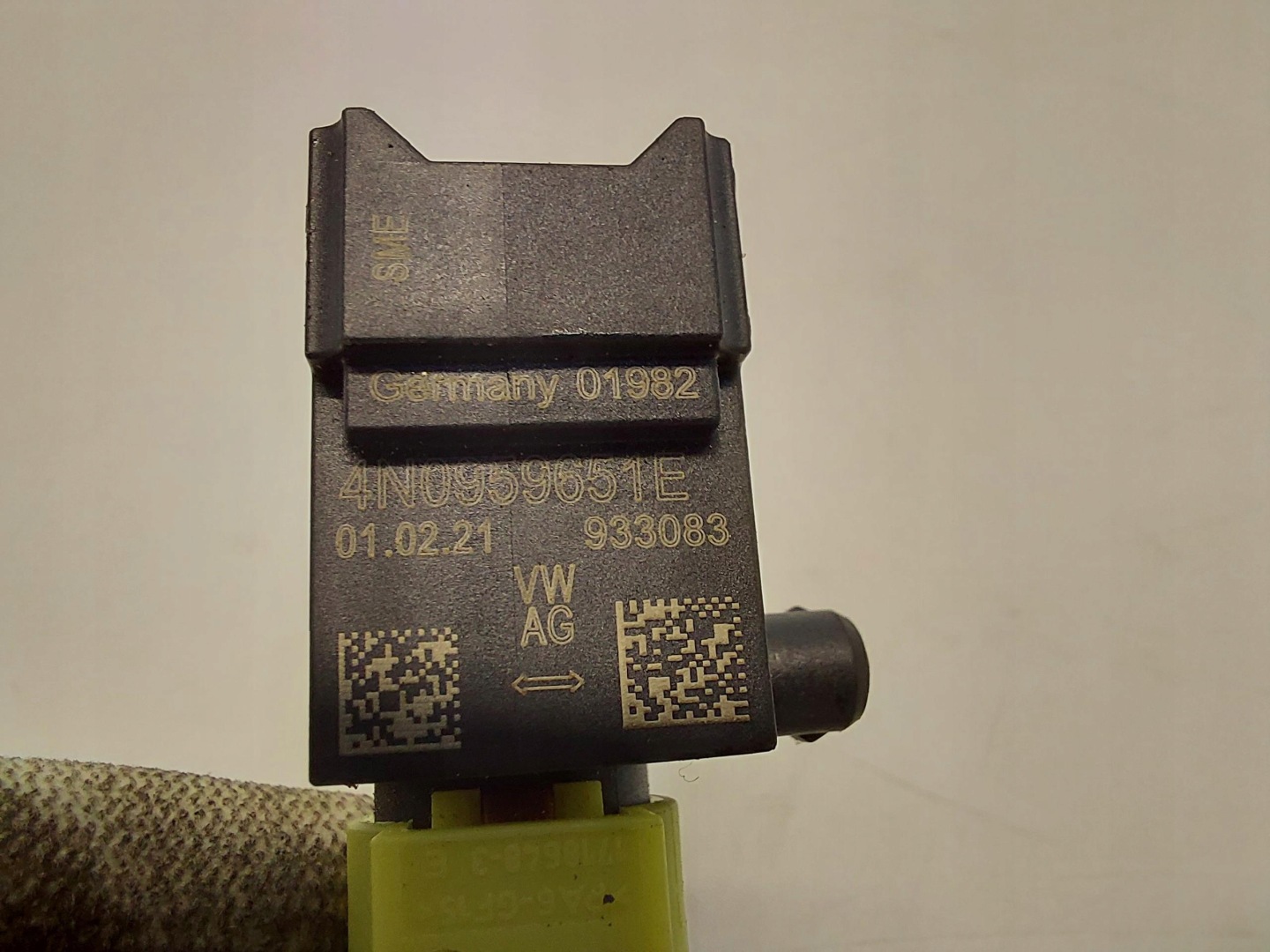 Porsche Taycan 4S 9J1 2021 Crashsensor Drucksensor 4N0959651E