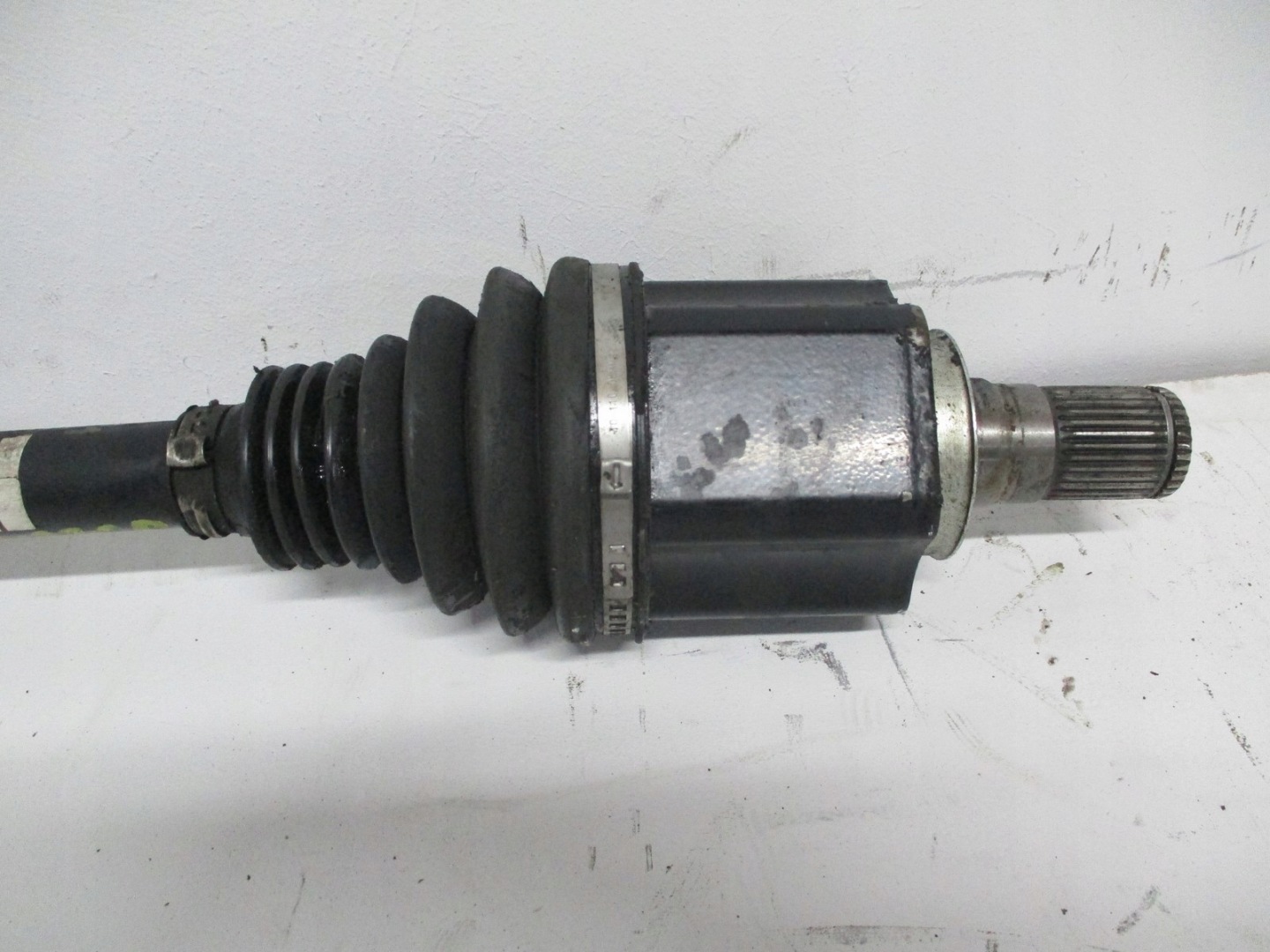 Antriebswelle RANGE ROVER EVOQUE 2,0CRD EJ323B437CB links
