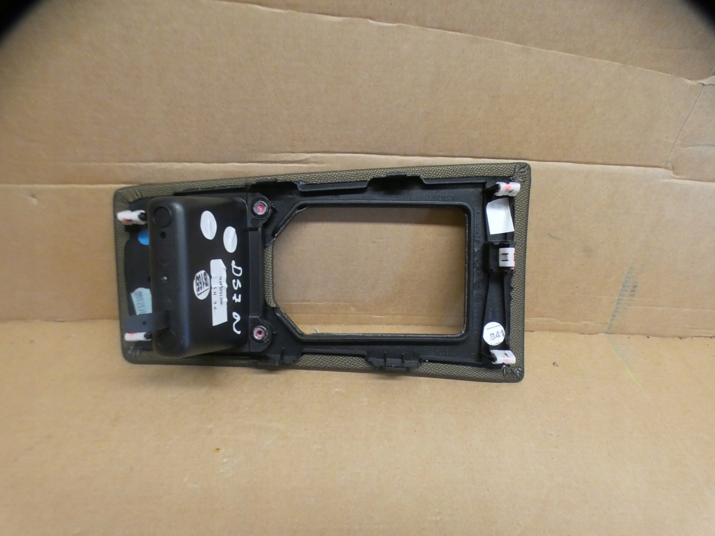 Citroen DS7 Crossback frame tunelu dekor 9821520977