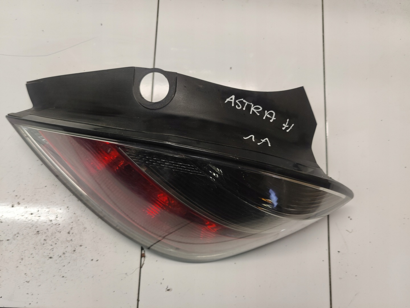 OPEL ASTRA H HB light right rear part rear 13222325