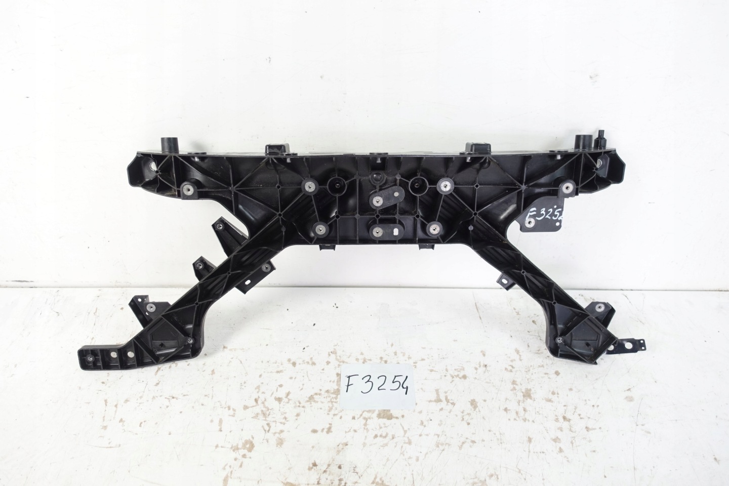 TESLA MODEL Y 2019- pillar iron support panel for radiators 1643524-00-A