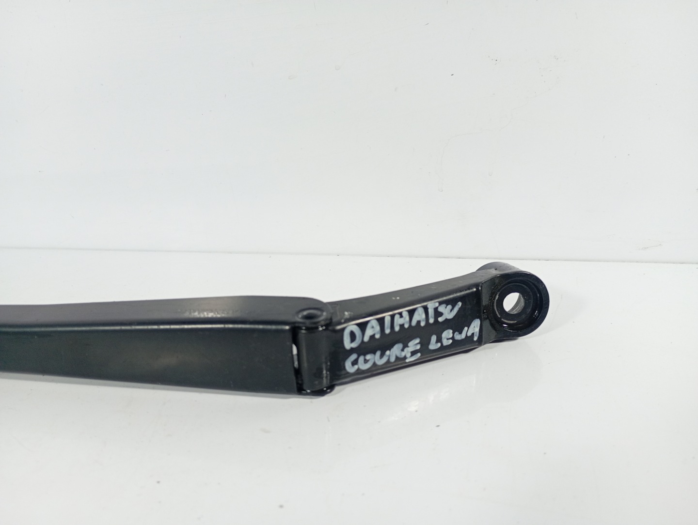 DAIHATSU CUORE 03-07 wiper arm left