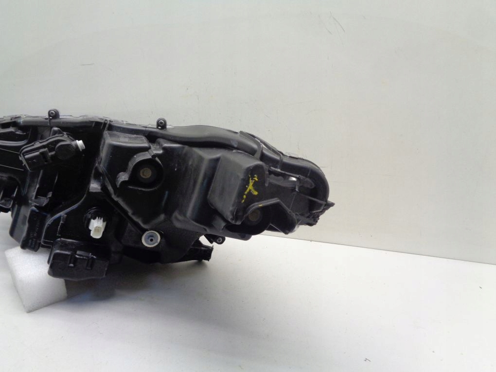TOYOTA YARIS 4 IV P21 FULL LED 20- light right
