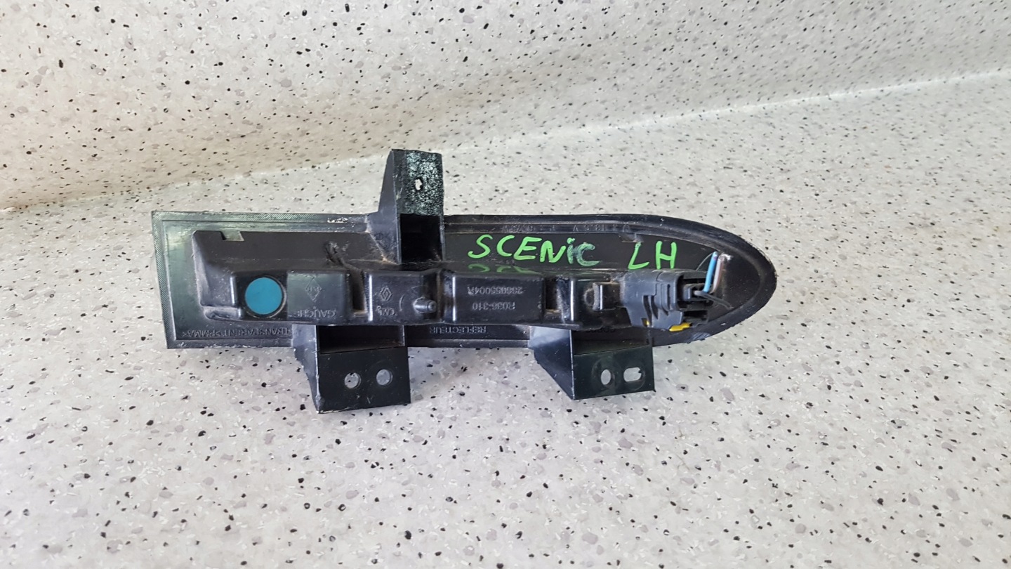 RENAULT SCENIC III links LED DRL Nebelscheinwerfer 9820