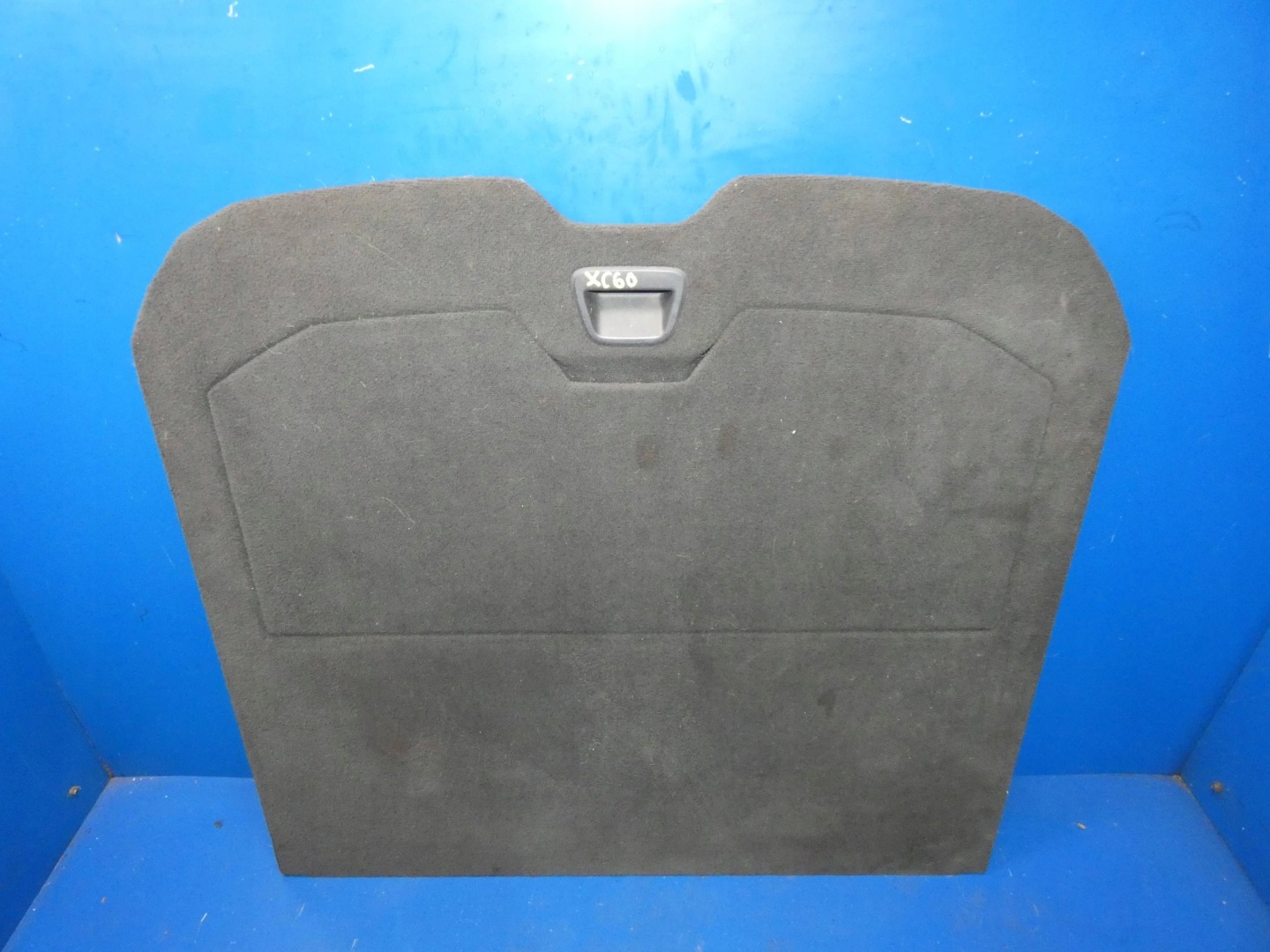 VOLVO XC60 and floor mats boot
