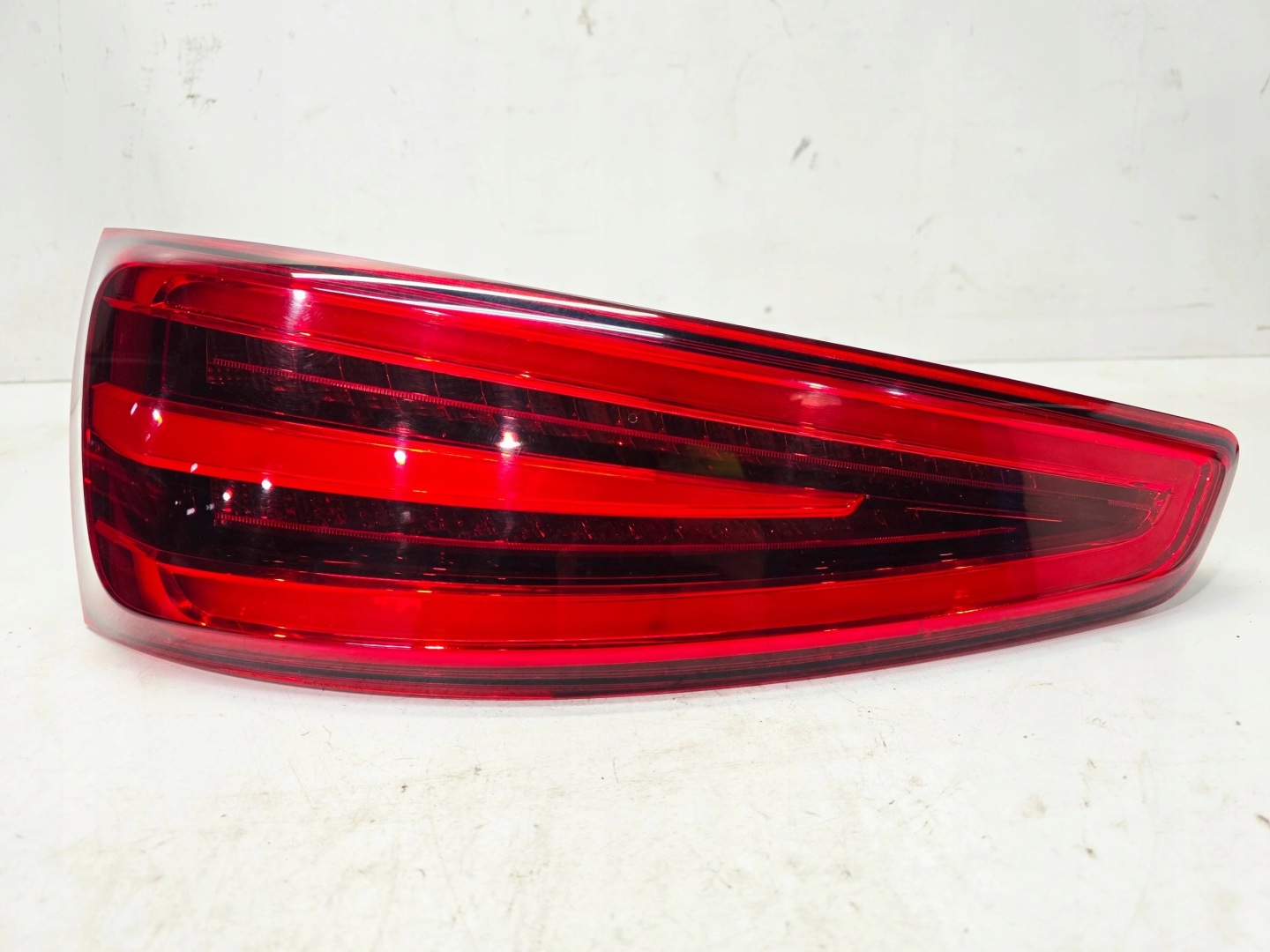 light left rear part LED AUDI Q3 8U 8U0945093H