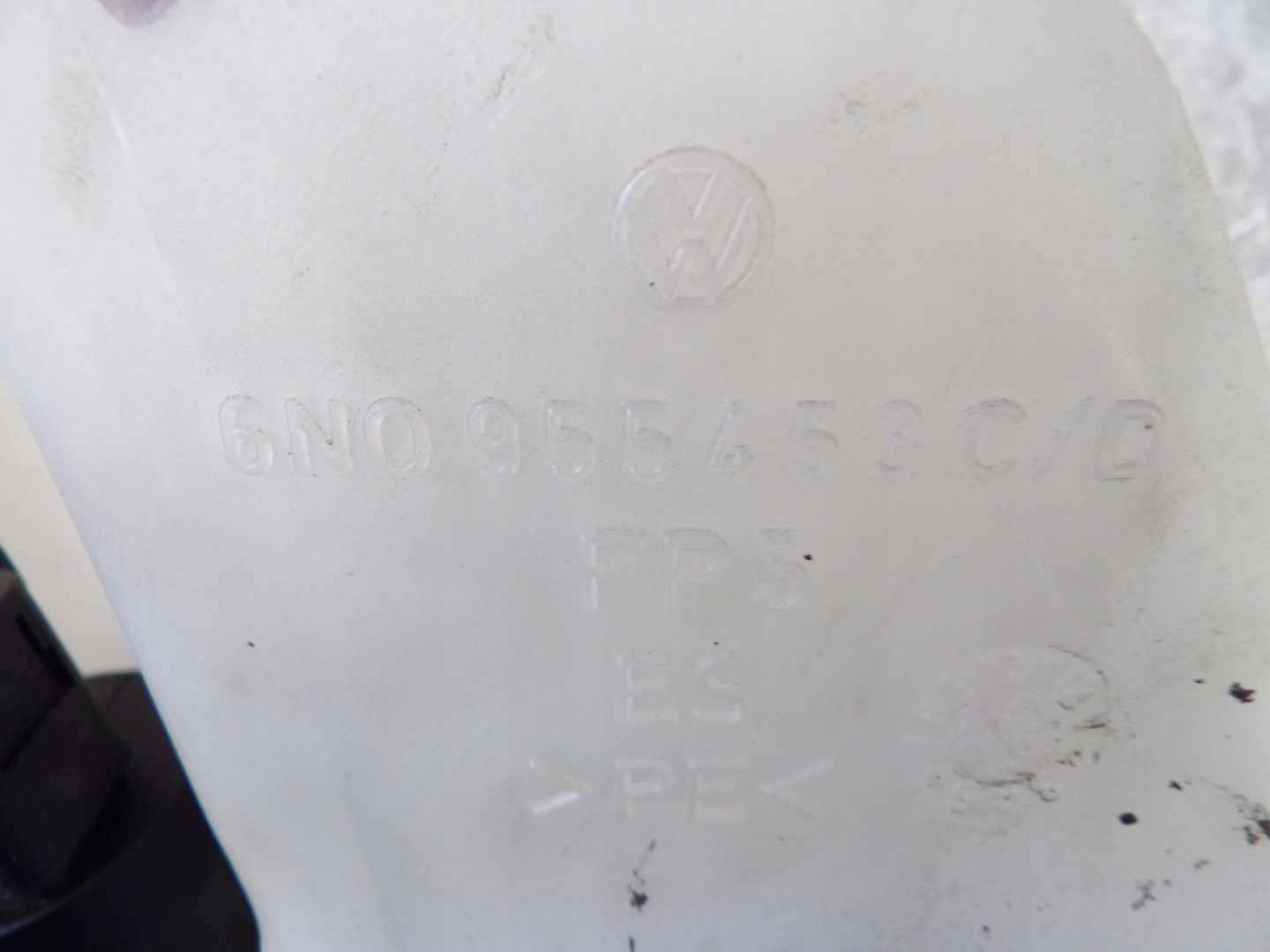 VW Lupo washer fluid tank pump washers