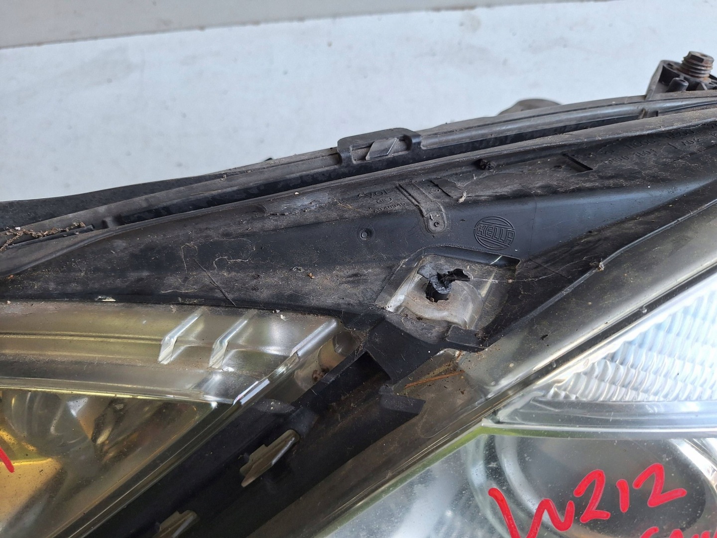 MERCEDES E-class W212 09-13 light left XENON A2128201959 UK-right hand drive