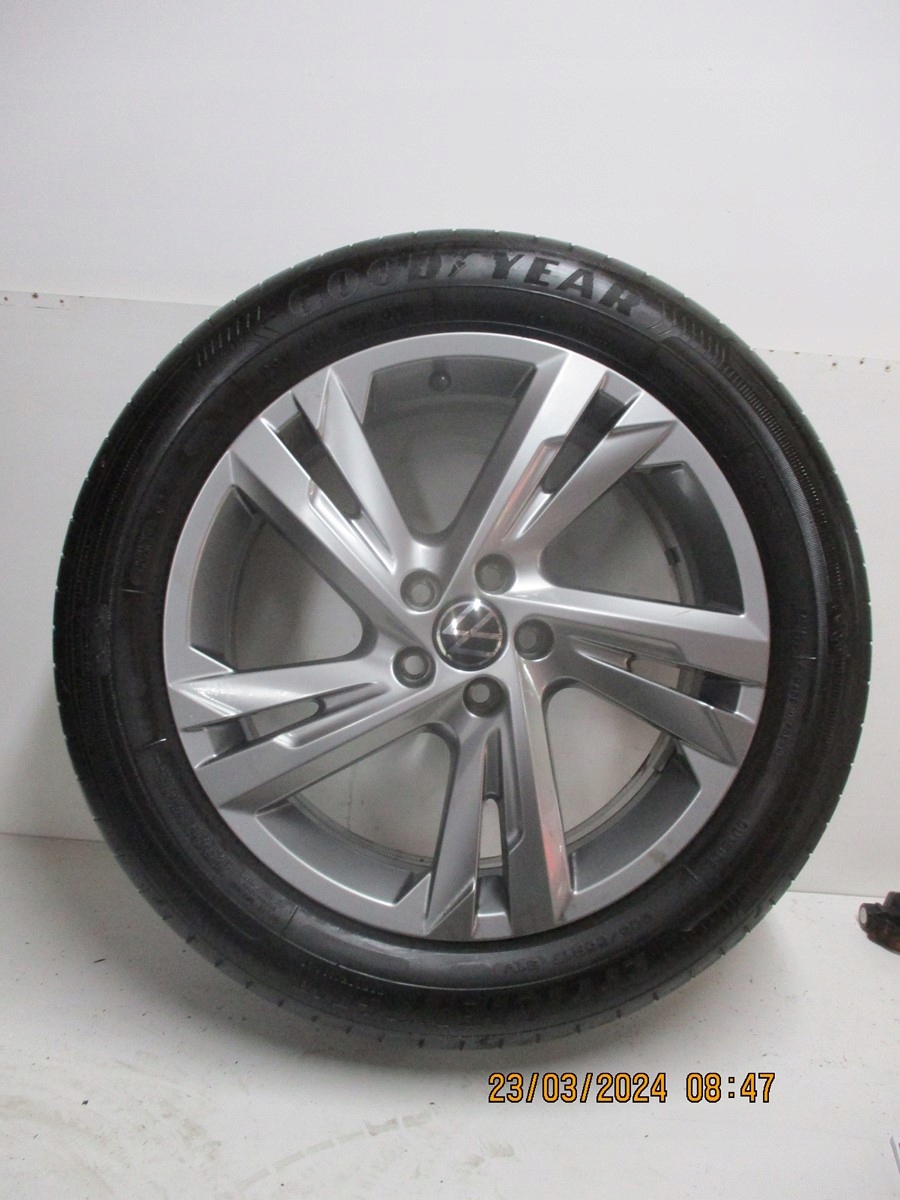 wheels discs tyres VW TAIGO 2G7 R17 5MM