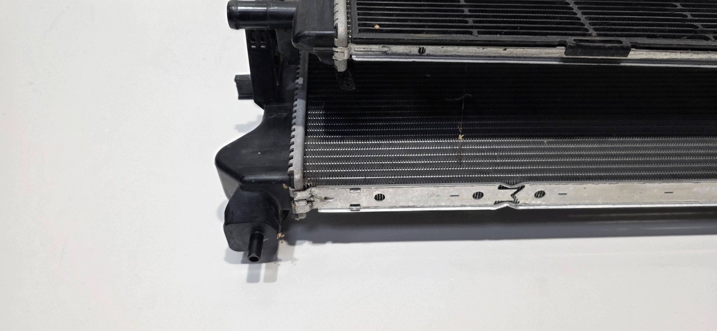 Komplet chladiče předek Renault Austral 214572452R