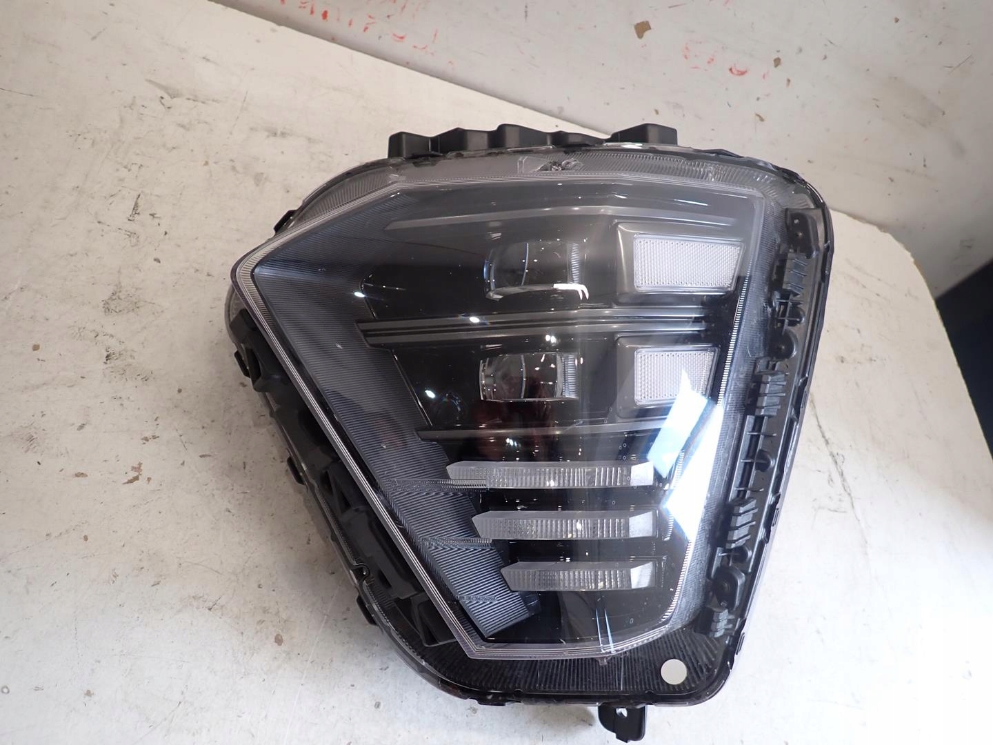 light front left HYUNDAI KONA II 2023- FULL LED BE92161110 92101-BE100