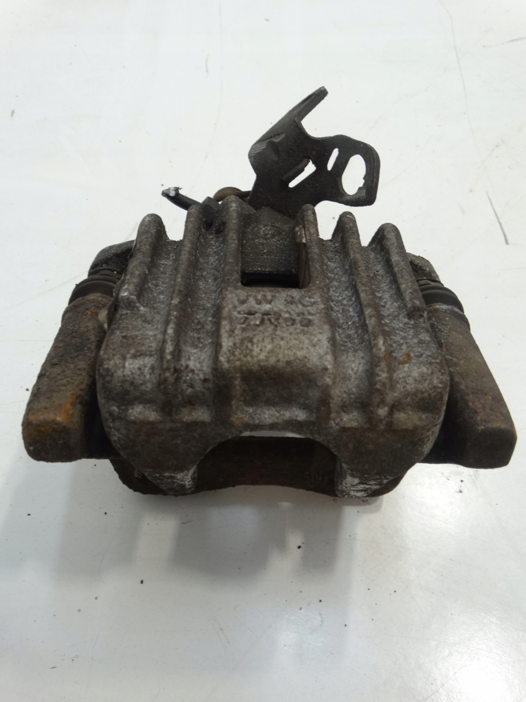 caliper brake left rear part VOLKSWAGEN GOLF VI plus 2.0TDI 2013R.