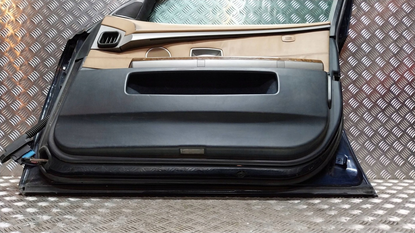 dveře předek pravé BMW 7 E65 01