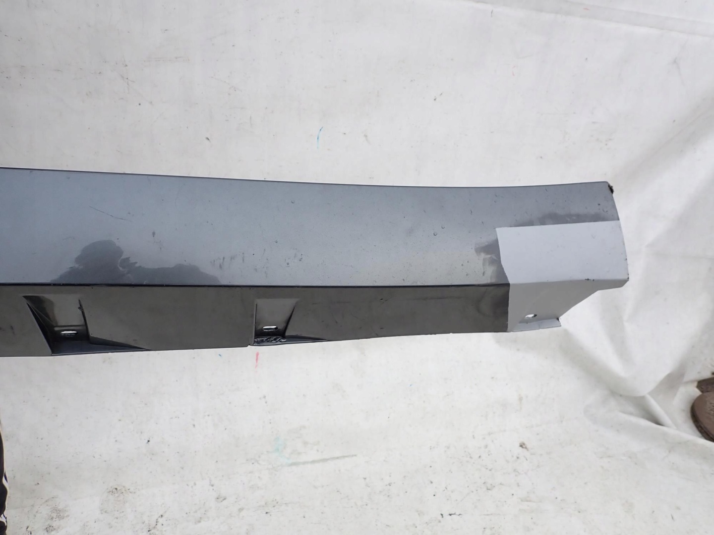 AUDI R8 and 1 06-15 threshold left moulding threshold left