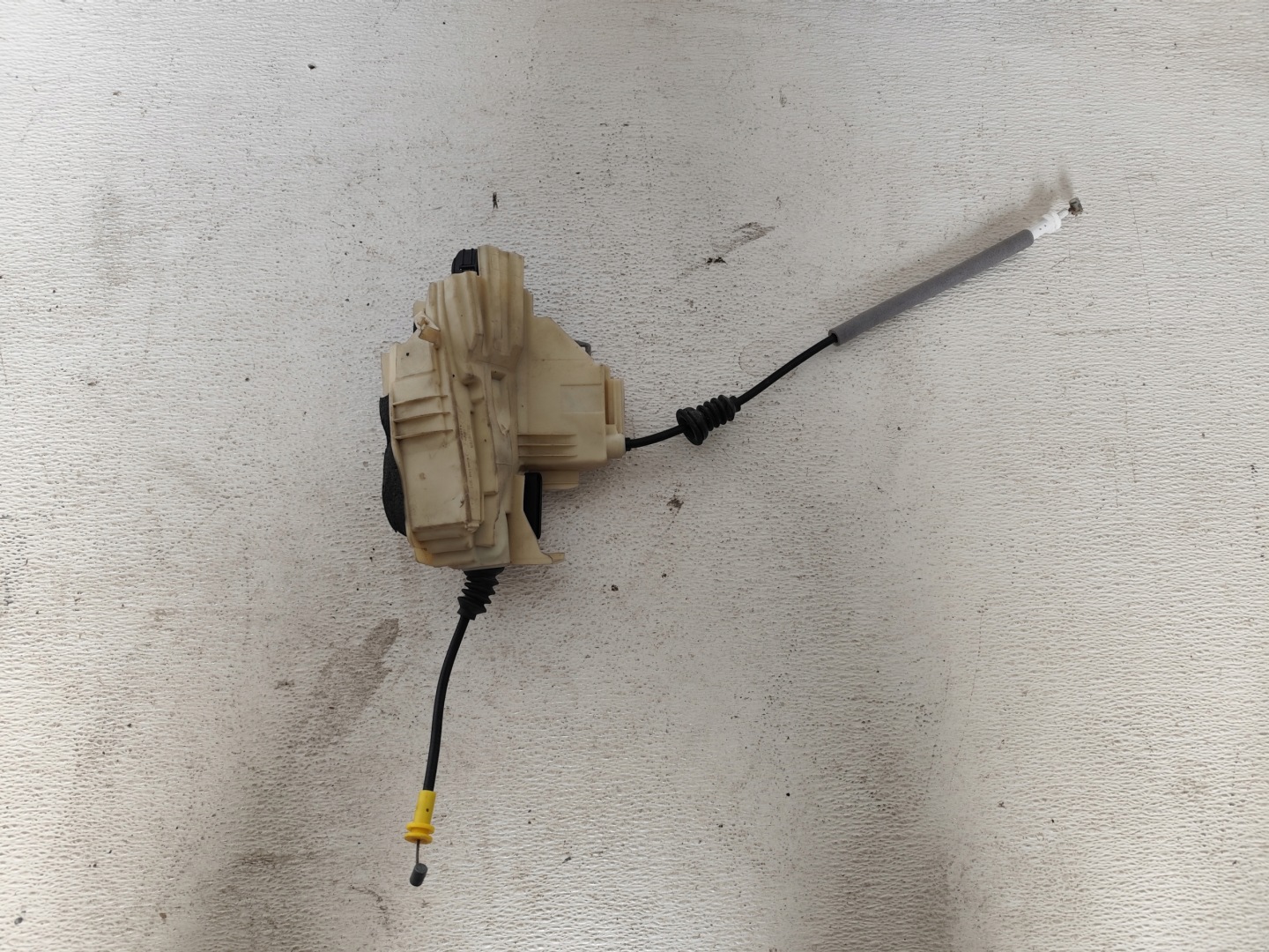 VOLVO XC60 II 2022 lock door left rear part 6PINOW
