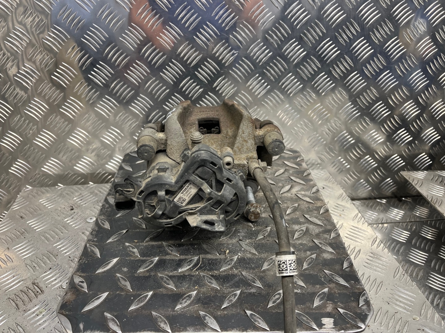 caliper brake left rear part rear VOLVO XC90 II