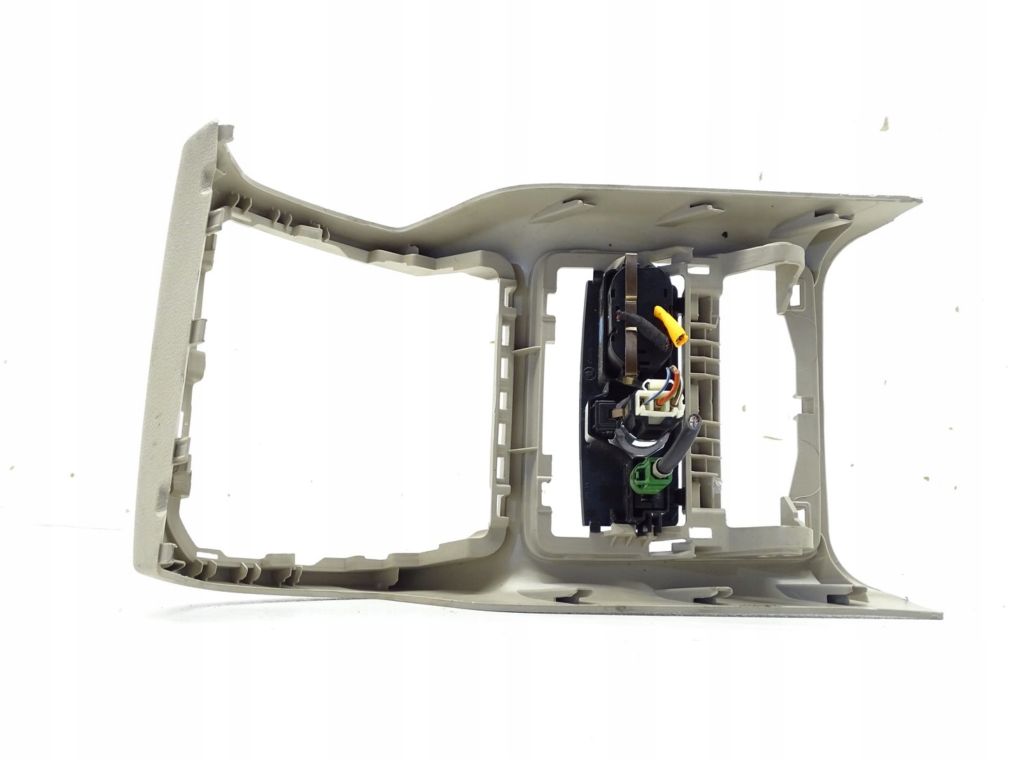 frame TUNELU SKODA SUPERB III 3V0857289A