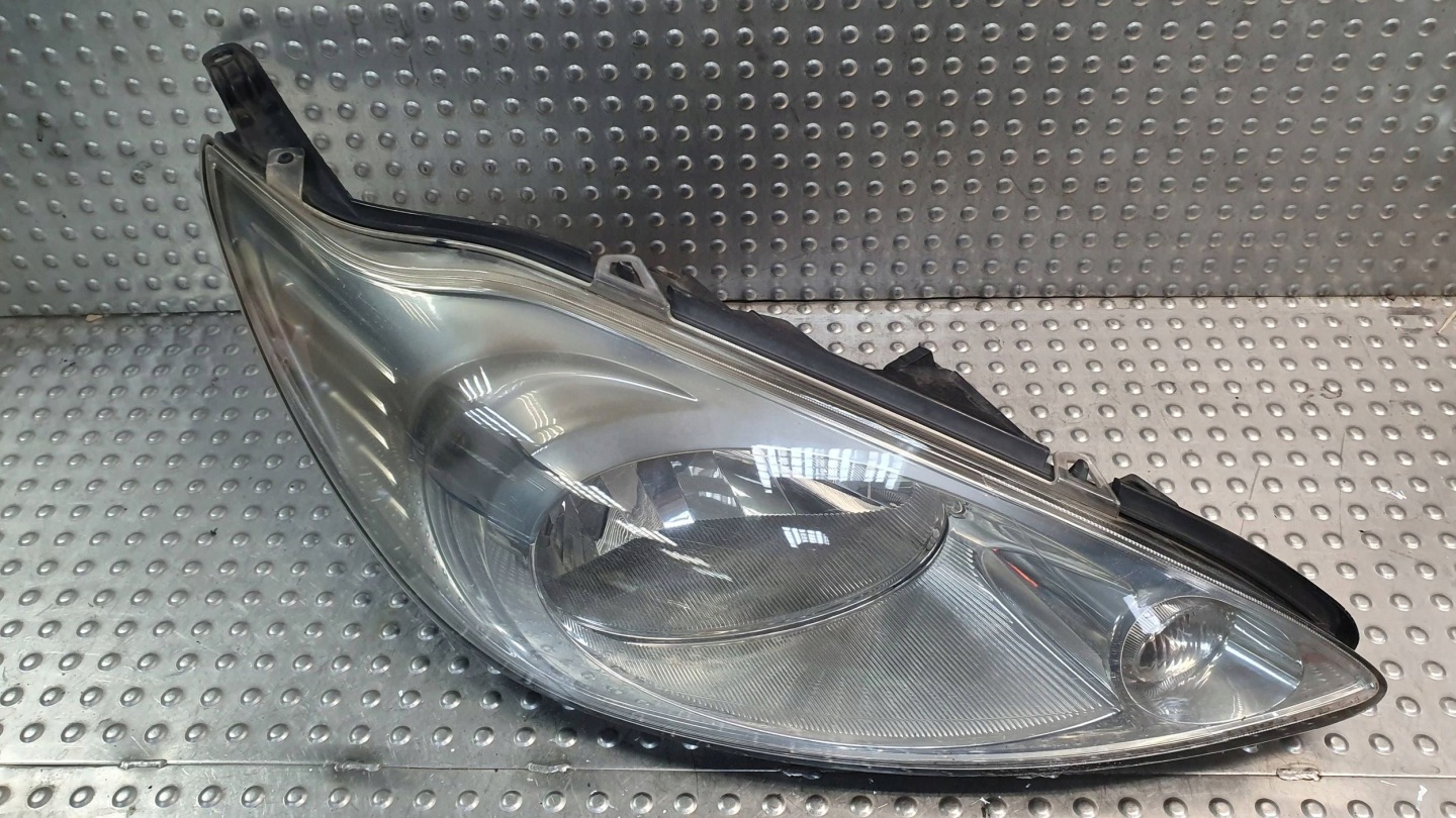 light front right FORD KA MK2 08