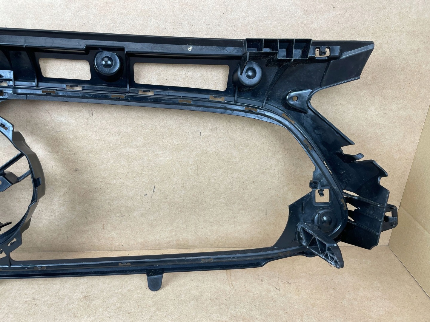 pillar frame holder grille GRILA MERCEDES GLA 247 2019- A2478884001
