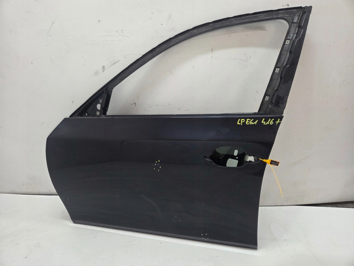 ajtó bal eleje BMW E60 E61 CARBONSCHWARZ