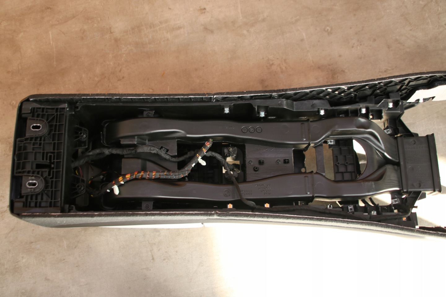 BMW X5 G05 TUNEL central console armrest leather SILVERSTONE