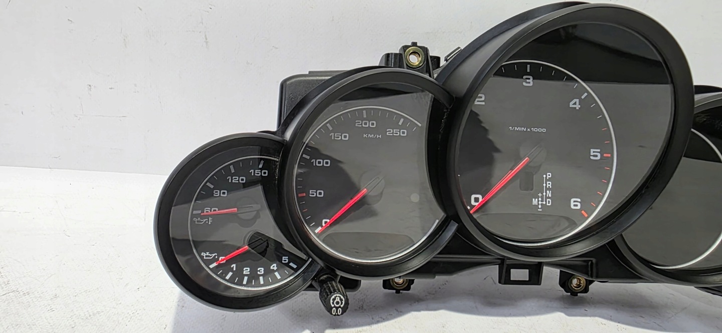dials ZAGARY PORSCHE CAYENNE 10- original 7P5920904J