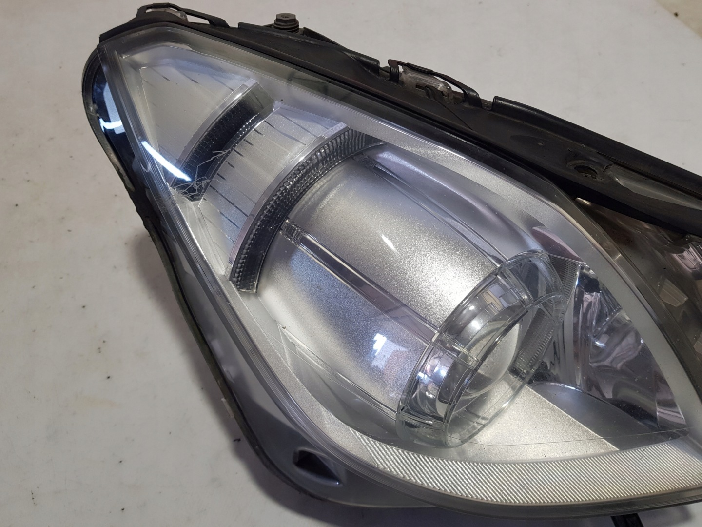 light XENON BI-XENON right front MERCEDES W207 C207