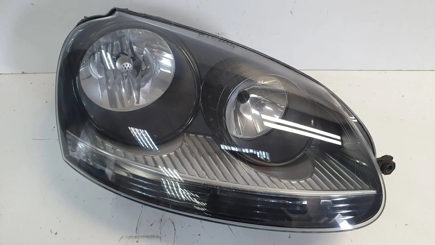 light front right Vw Golf V 5 03