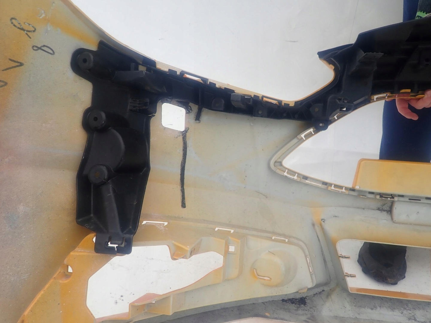 FORD FOCUS MK3 LIFT 14-18 ST bumper front washers