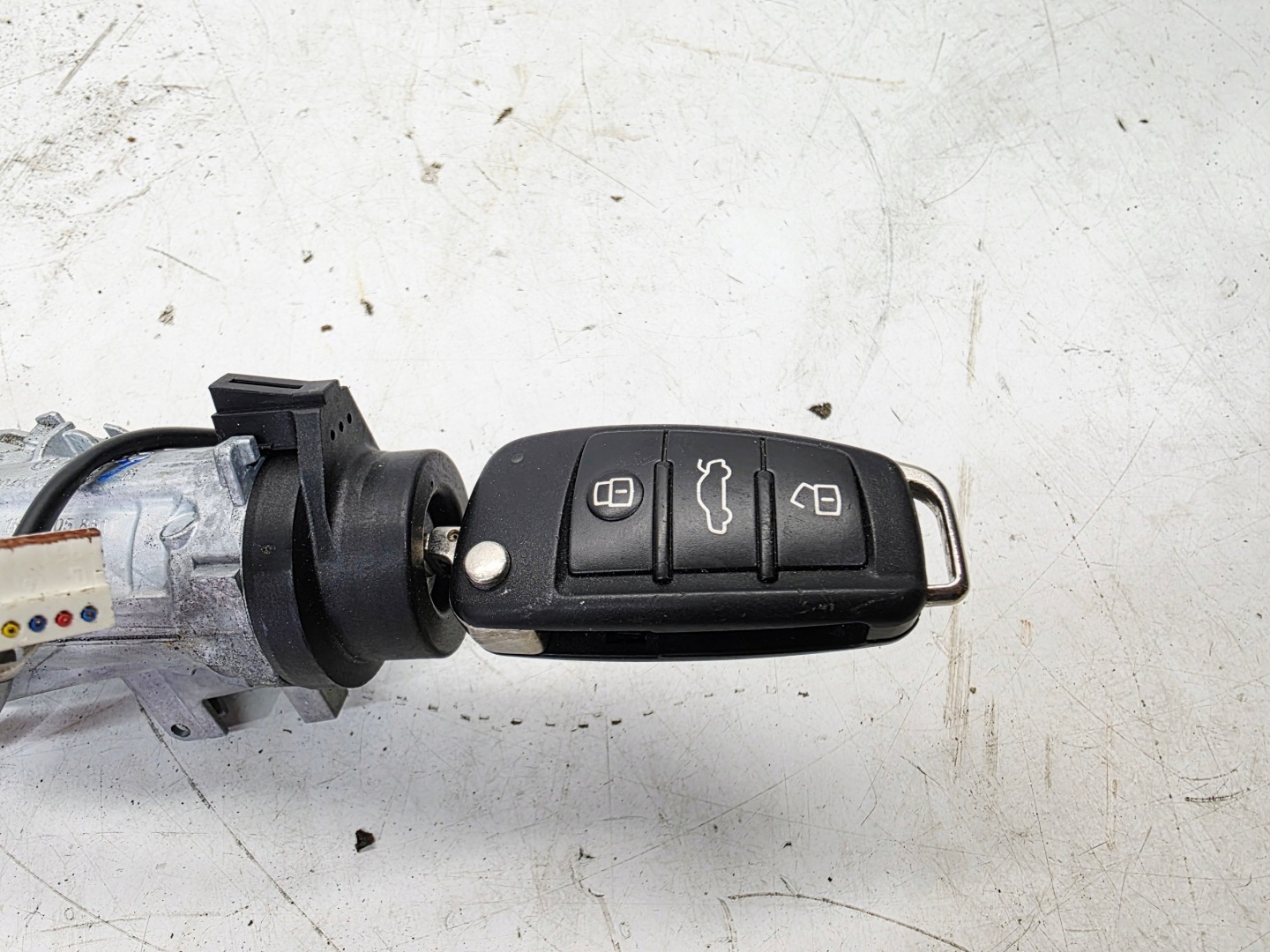 ignition + key + PILOT AUDI A1 8X 1K0905851 8X0837220D 5K0905865