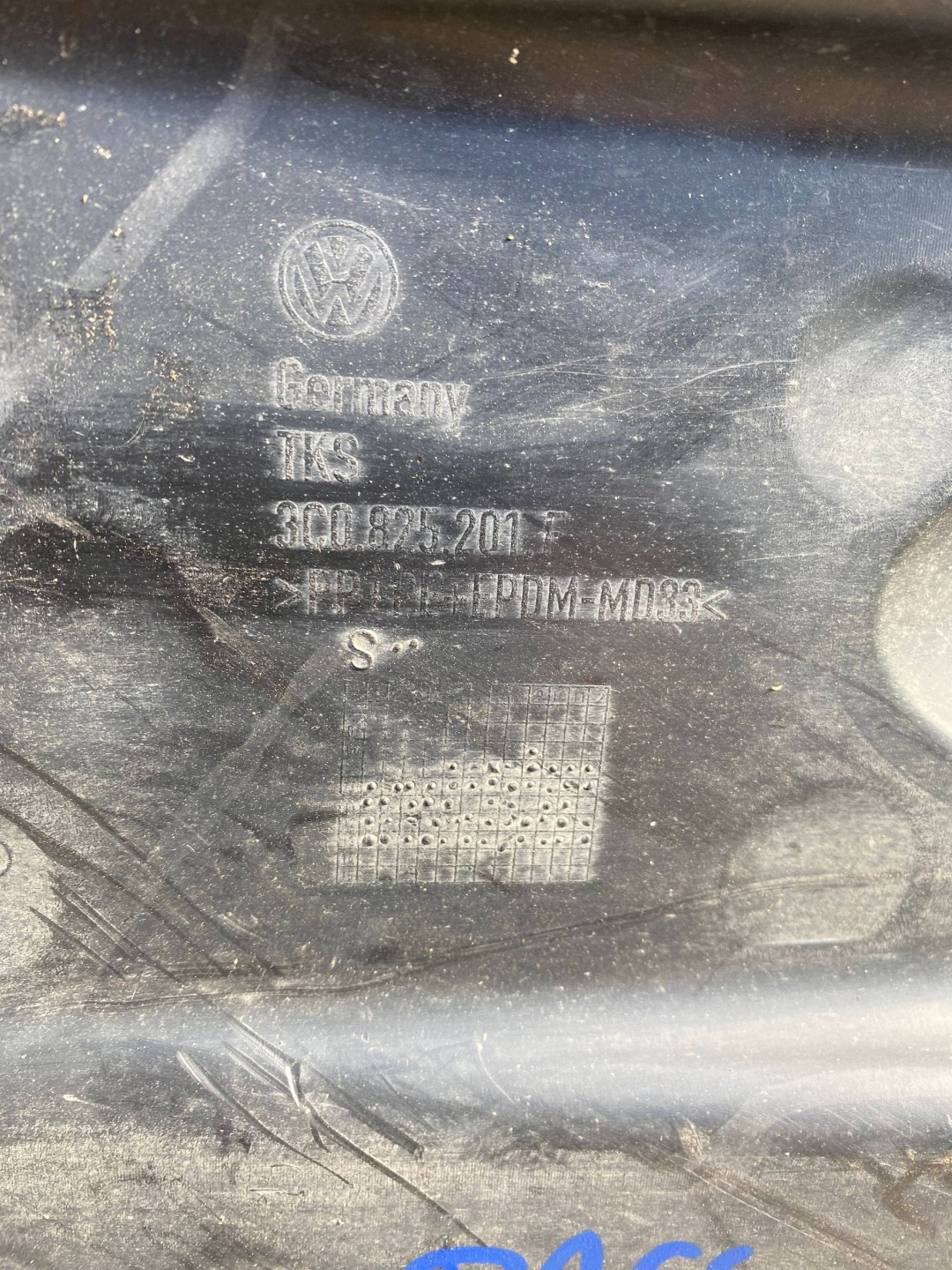 VW PASSAT B7 cover cover chassis left 3C0825201F