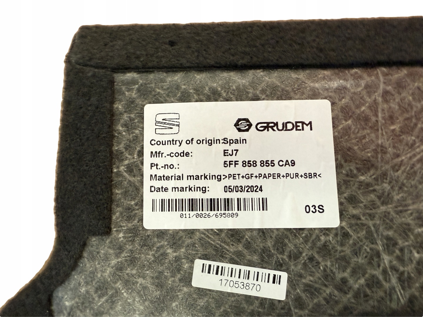 CUPRA FORMENTOR floor boot 5FF858855