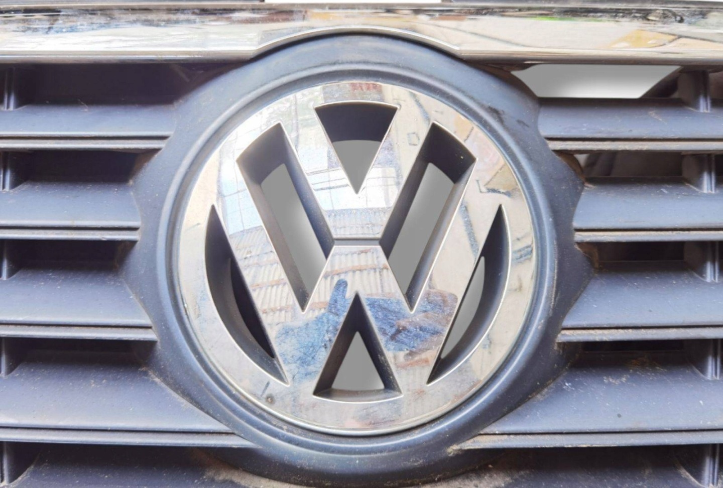 grille radiator Volkswagen Passat B6 2009 3C0853651