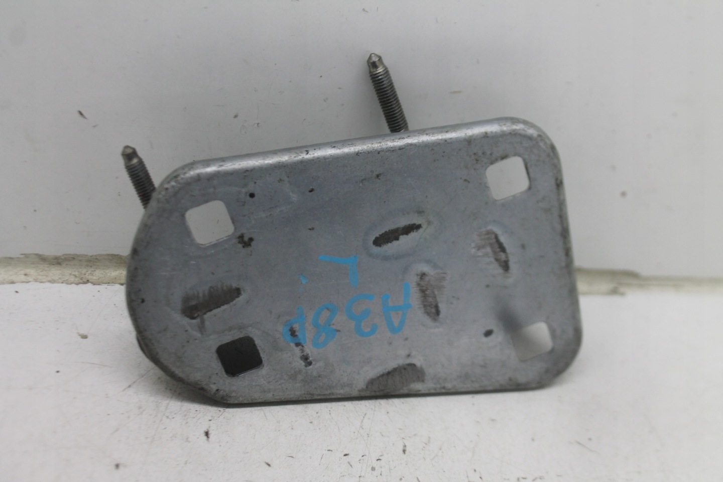Console Support Support plaque du tableau de bord Gauche 8P1857021A AUDI