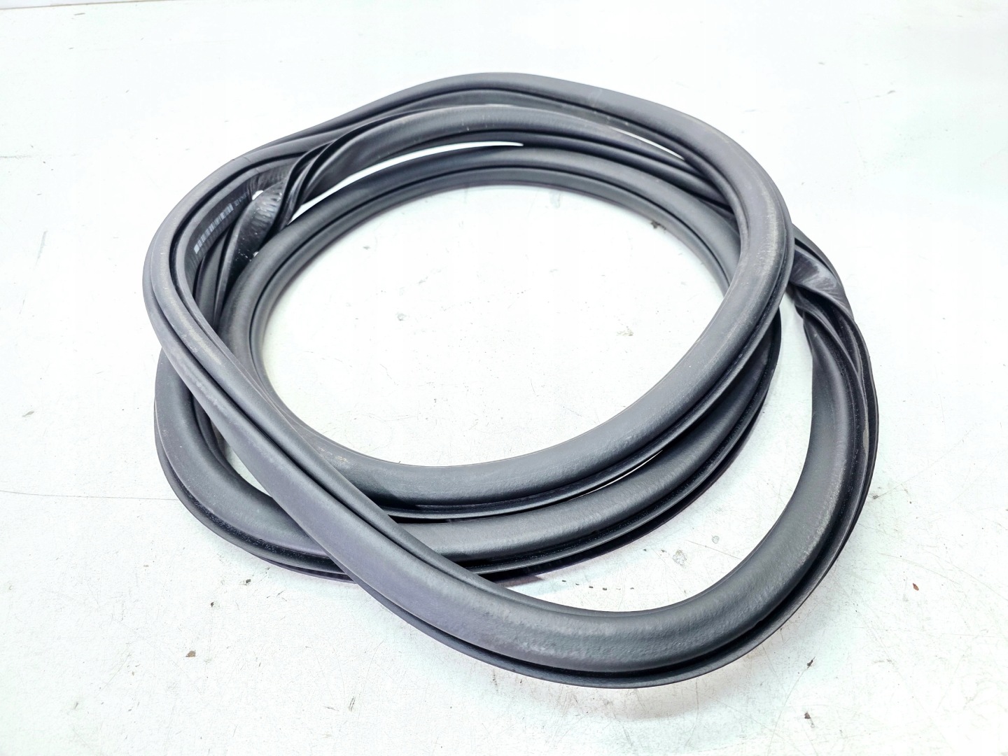 gasket door WEWNTRZNA right front AUDI Q4 E-TRON 11A867912B