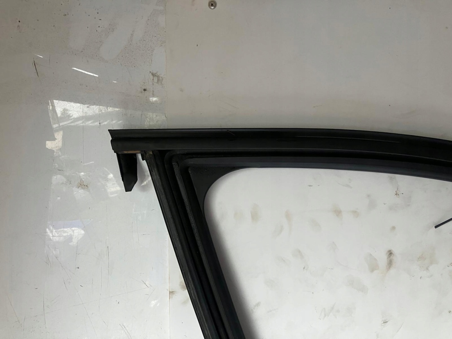frame gasket door right front CITROEN C3 III 9813201880