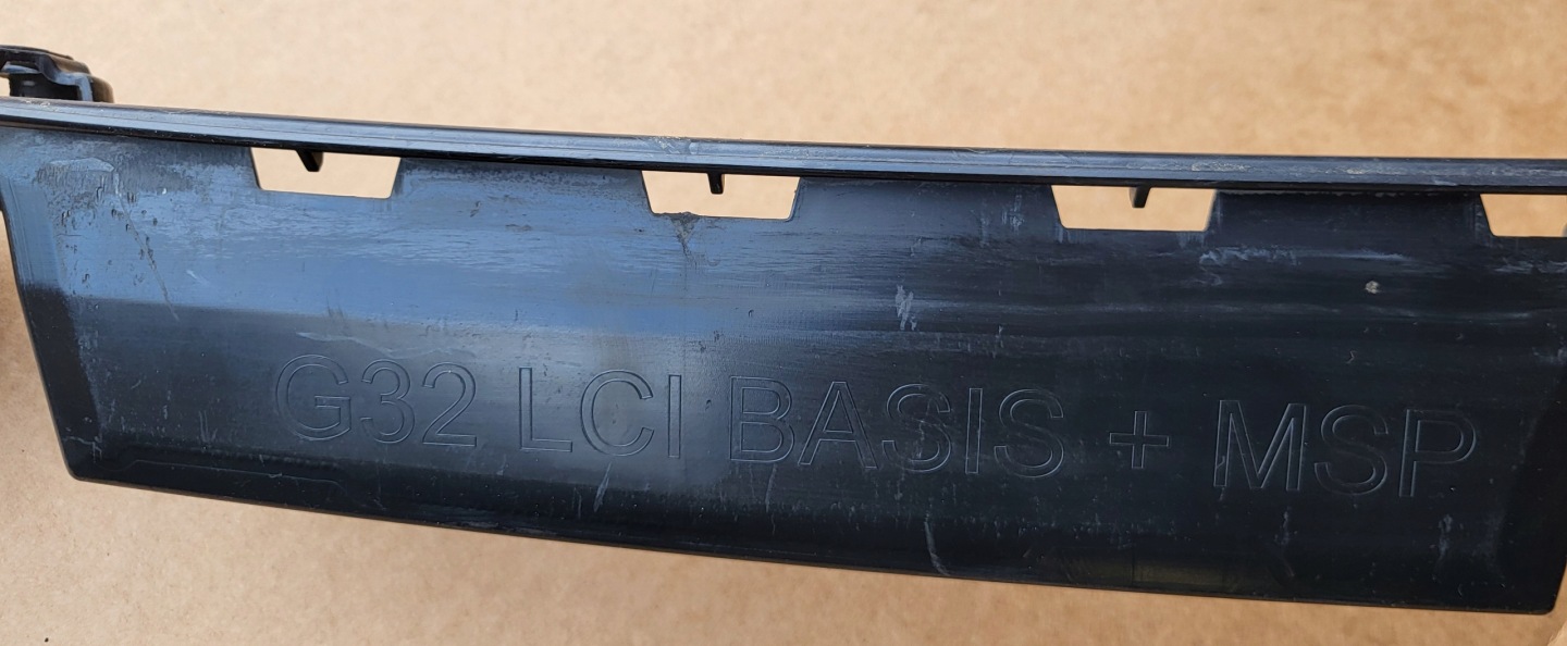 bumper bracket central rear part PROWADNICA rear console BMW 6 G32 OE 9464250