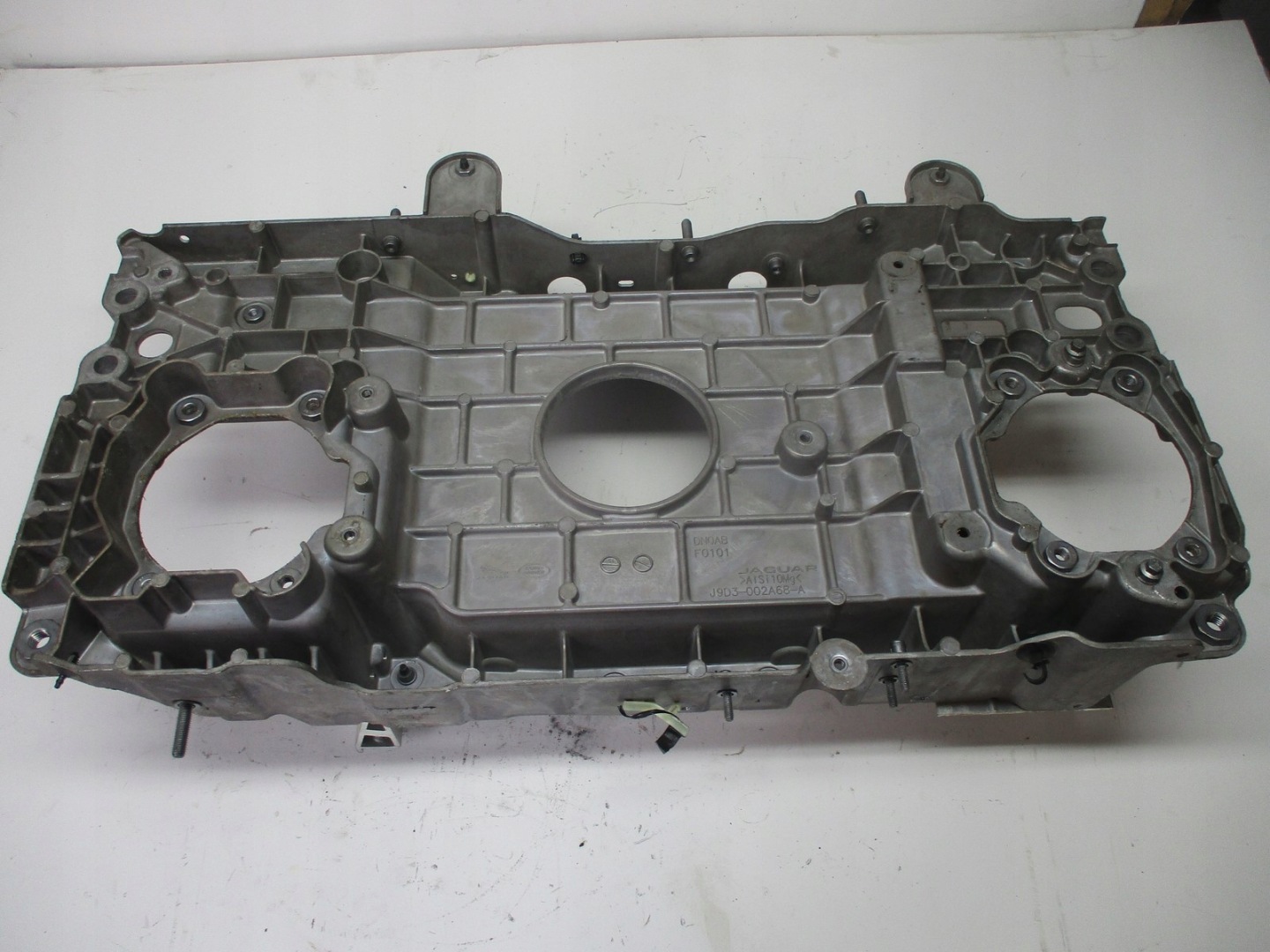 TRAVERSA PRZETWORNIK JAGUAR E PACE J9D3002A68A