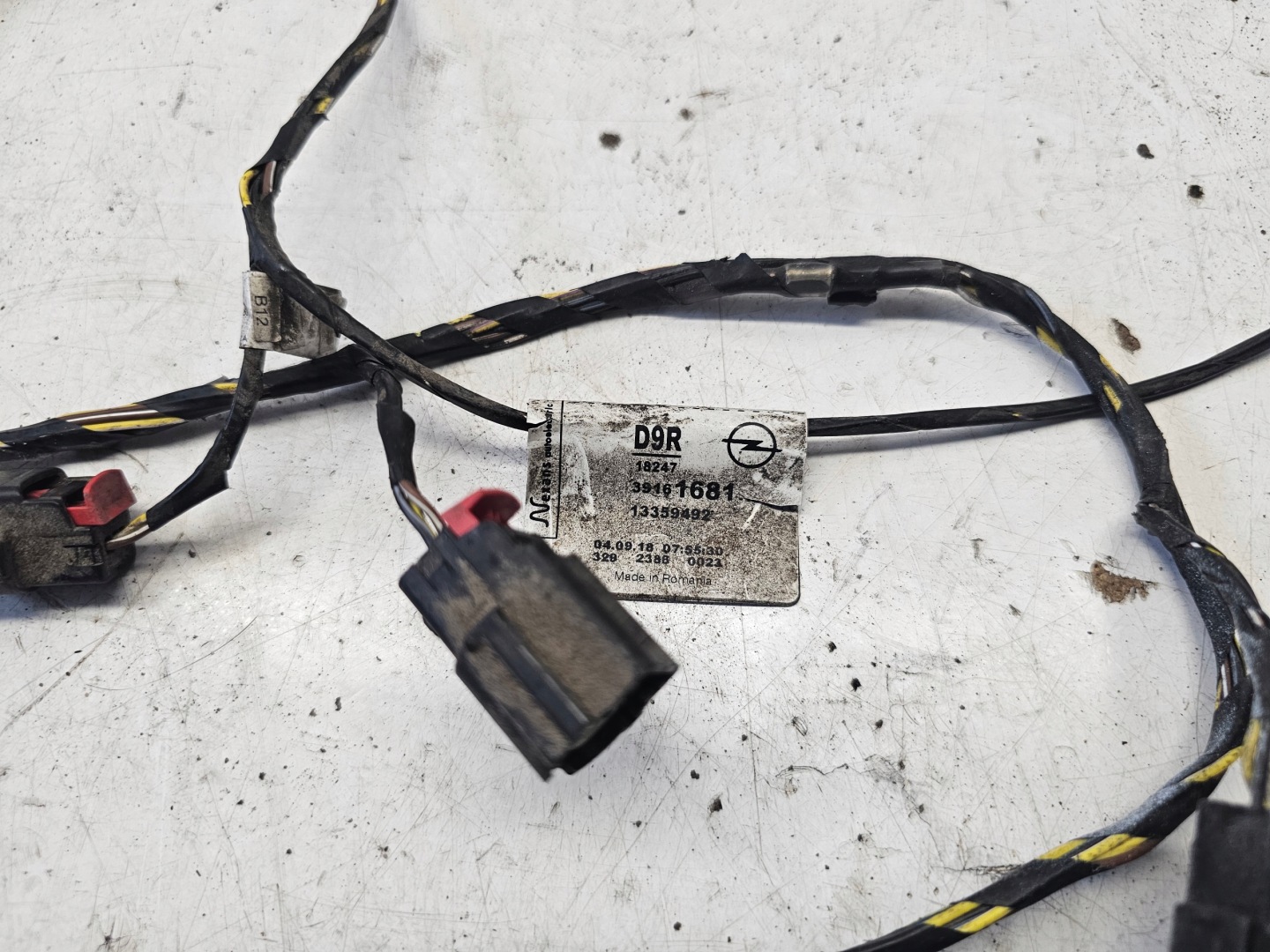 OPEL CORSA E cablaggio Paraurti posteriore CZUJNIKOW PDC 4 PDC 39161681 D9R