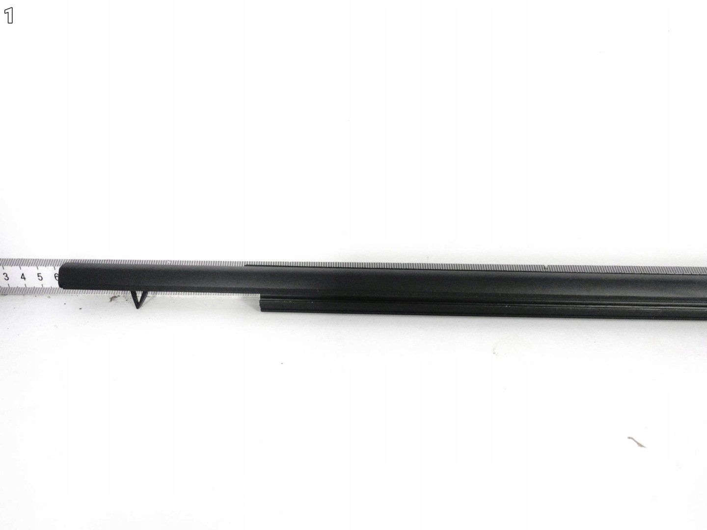 TOYOTA COROLLA E21 XII sedan 18- moulding dust windows door front right