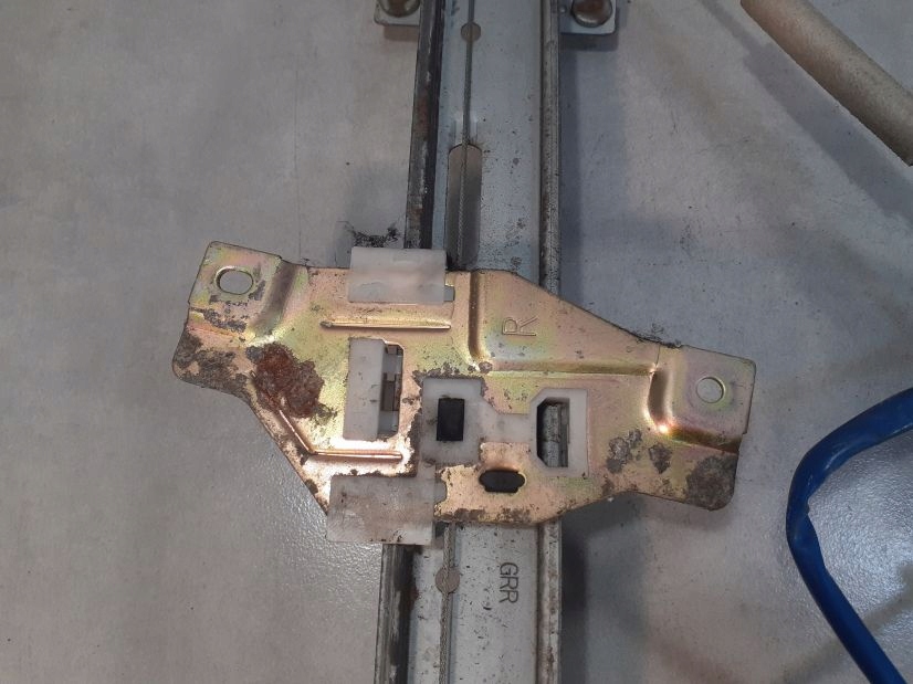 window regulator right rear part KIA CLARUS and