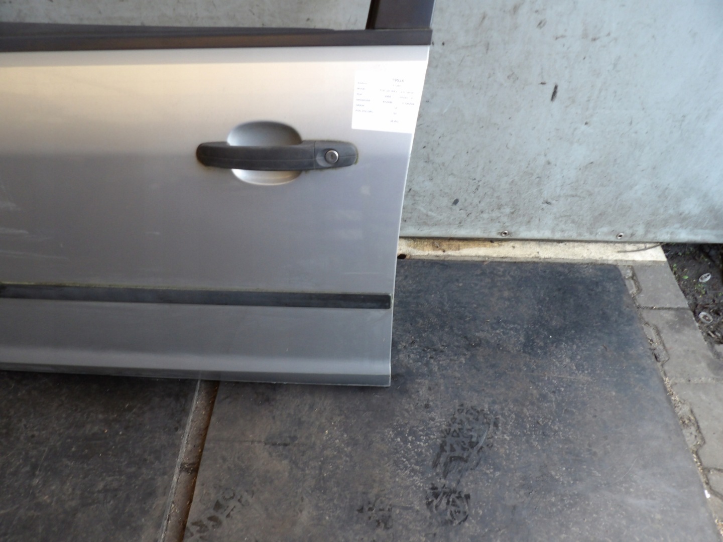Ford Focus MK2 door front left lak. 03 kombi