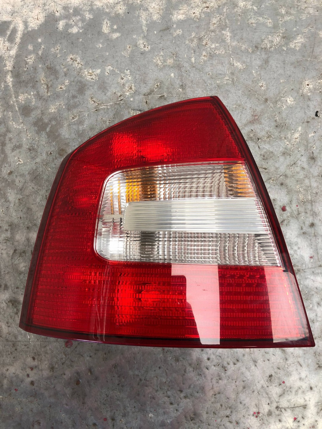light left rear part SKODA OCTAVIA MK2 LIFT HB 1Z5945095B