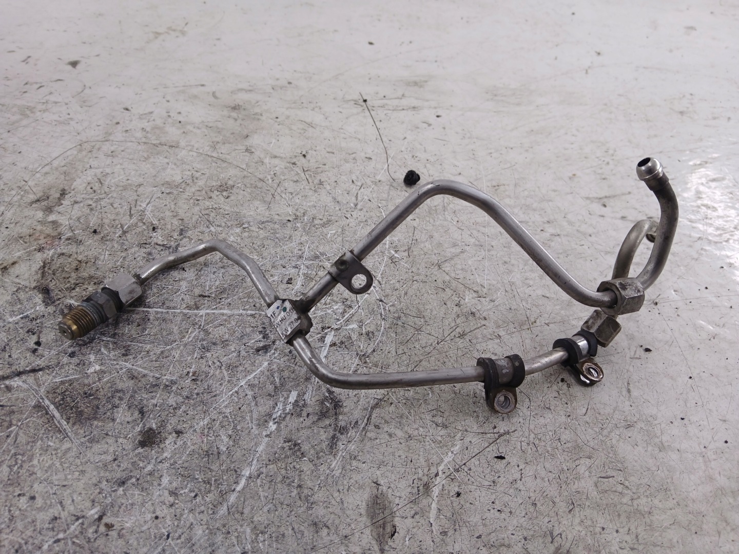 AUDI A6 C6 3.2 V6 FSI fuel line 06E127501F