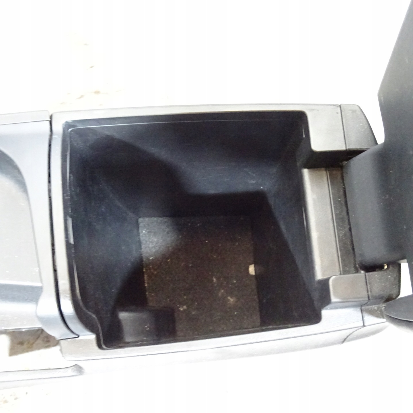 KIA CEED II KOMBI TUNEL central