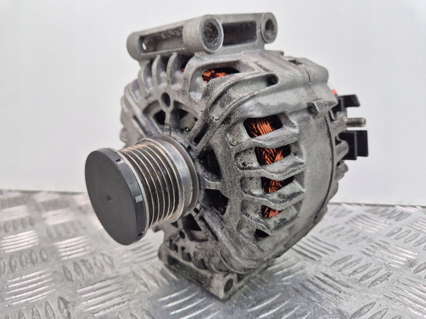 Mercedes Sprinter W906 2.2 alternator A6461540802