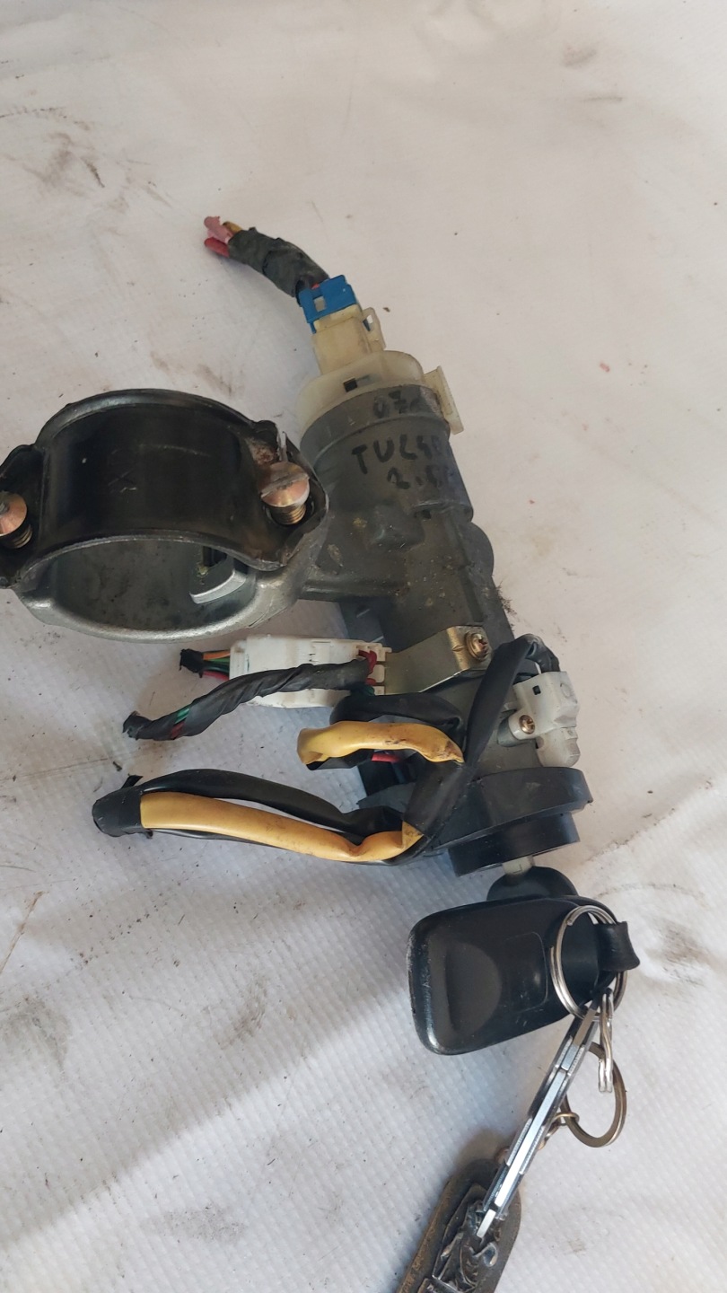 HYUNDAI TUCSON and 04-10 R. 2,0 CRDI ignition complete key